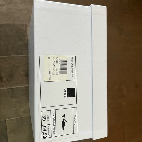 Brand new CHRISTIAN DIOR Lambskin Woven Teddy D Mule, size 39 - Picture 4 of 5